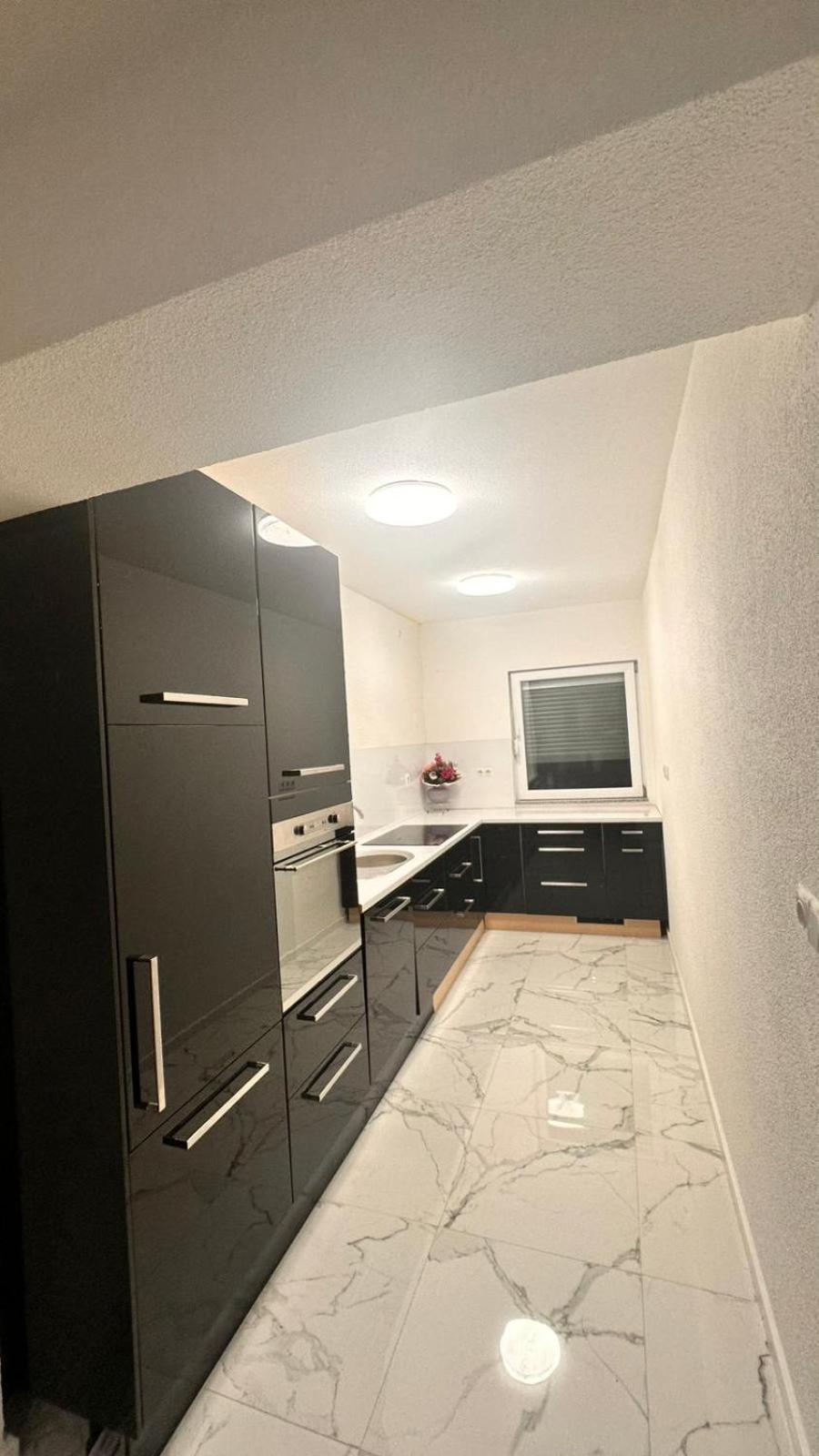 E&m Villa