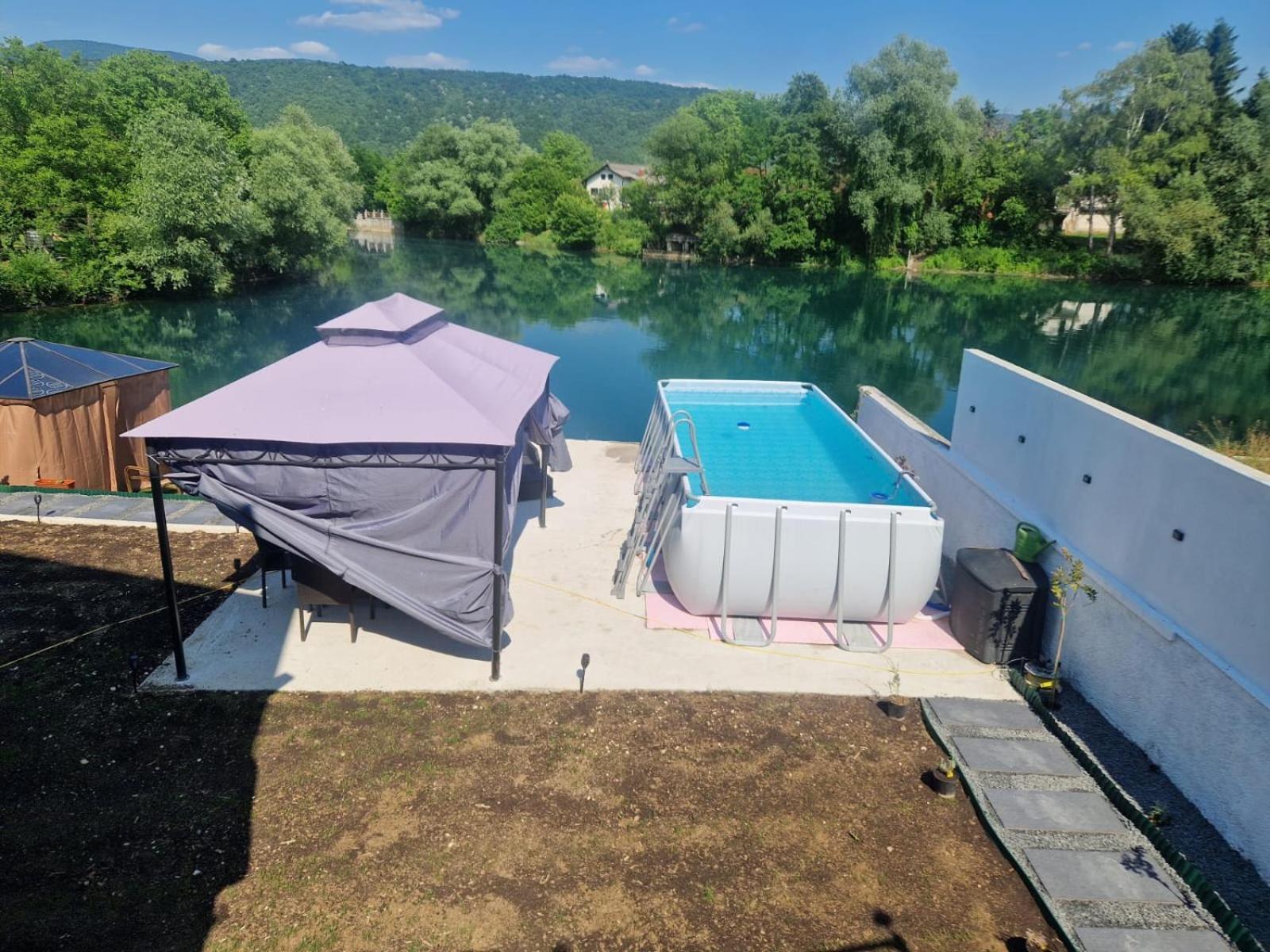 E&m Villa *